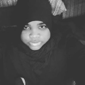 Meet your Posher, Amina